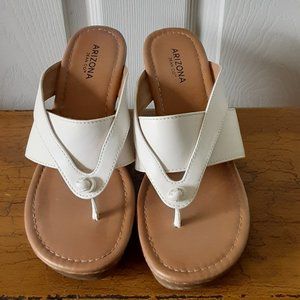 Arizona white Carmen wedge sadals